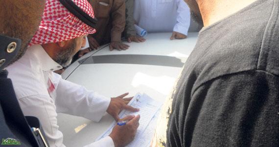 انفراج جزئي للأزمة وبيع أسمنت 22 شاحنة بسعر 15 ريالا في الطائف