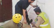 خادمة مجهدة تحتجز نفسها داخل غرفتها 