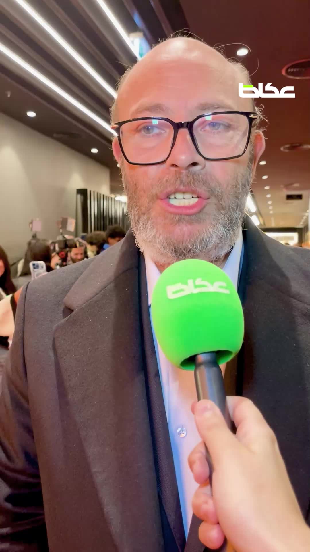 المخرج المصري عادل أديب لـ«عكاظ»: لست من أنصار الأجزاء الثانية إلا بشروط ودخول ابنتي الفن حملها ضغوطًا