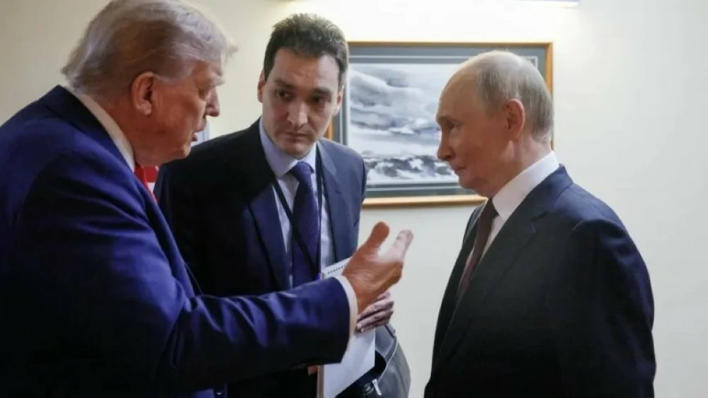 ترمب وبوتين خلال لقاء سابق