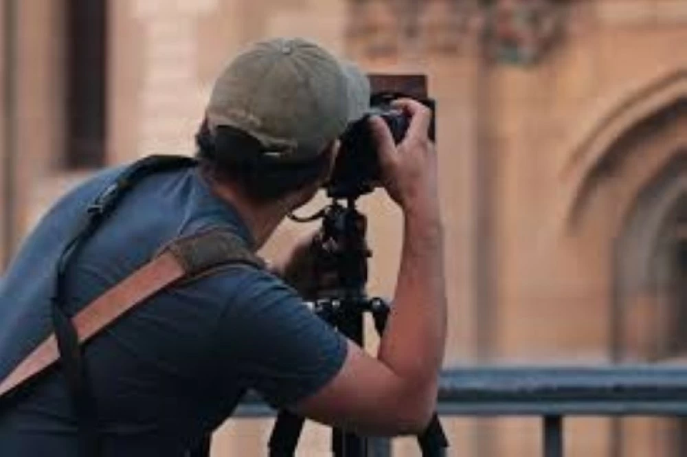 مصالحة تنهي نزاعاً حول صورة فوتوغرافية بتعويض 20 ألف ريال