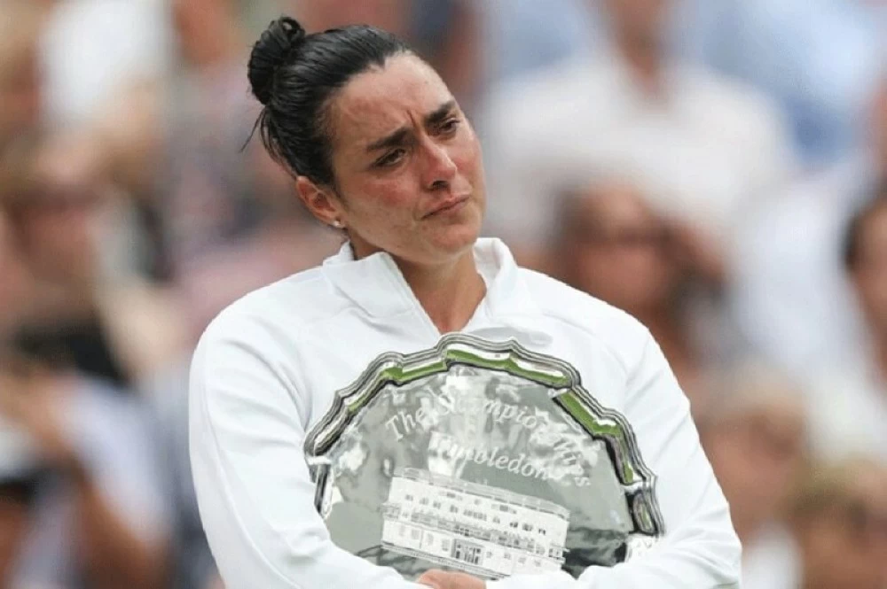 الاكتئاب يهدد «‭‭‭‬‬‬وزيرة السعادة»