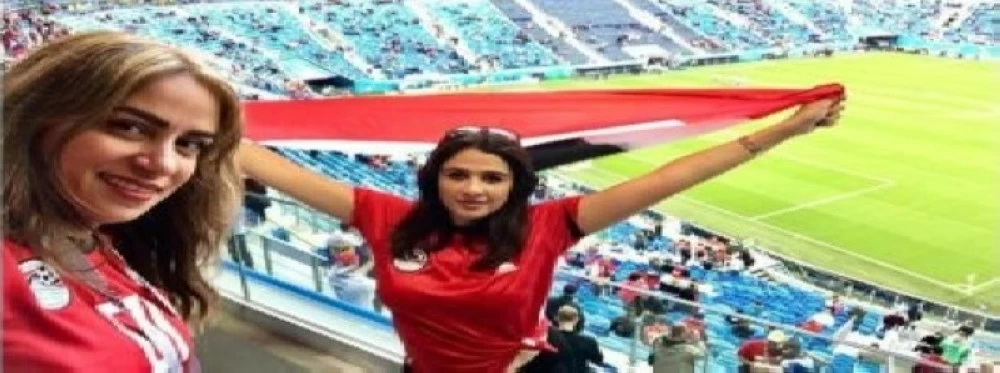 هل ارتبطت ياسمين عبدالعزيز بـ«حارس مرمى»؟