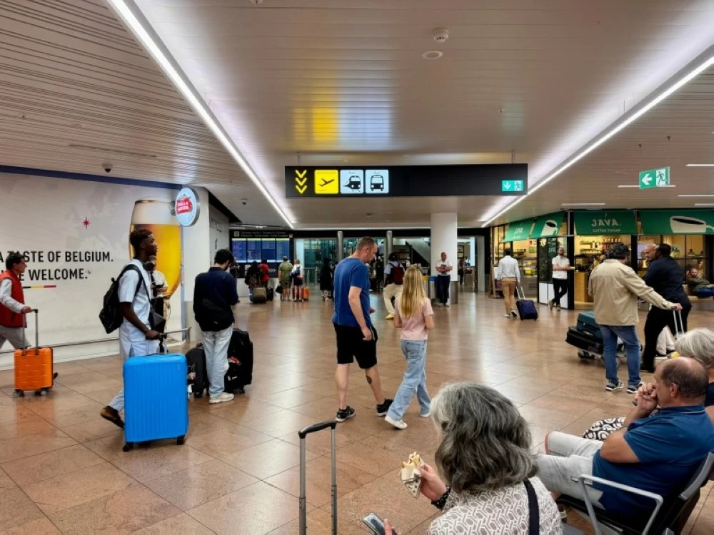  الشرطة البلجيكية تفتح تحقيقاً بعد رصد طائرات مسيرة فوق قواعد عسكرية .