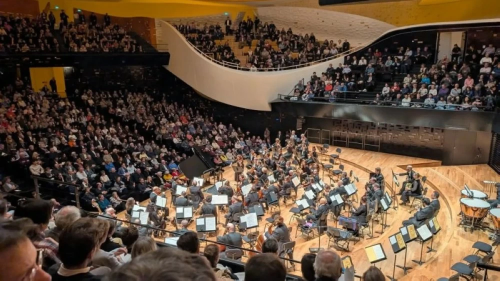 «القنابل» توقف حفلاً إسرائيلياً في باريس