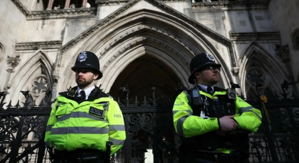 الشرطة البريطانية تعتقل ضباطها المتخفين ظناً أنهم مجرمون!