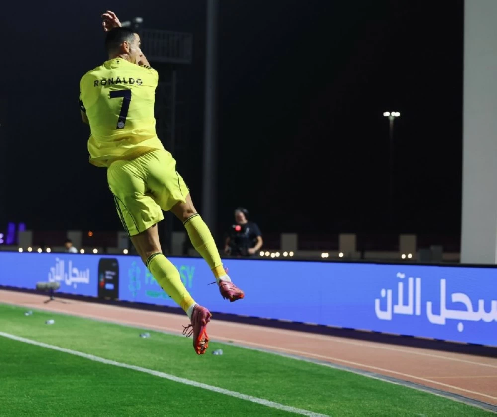 100 مساهمة تهديفية.. رونالدو يعانق التاريخ بإنجاز جديد