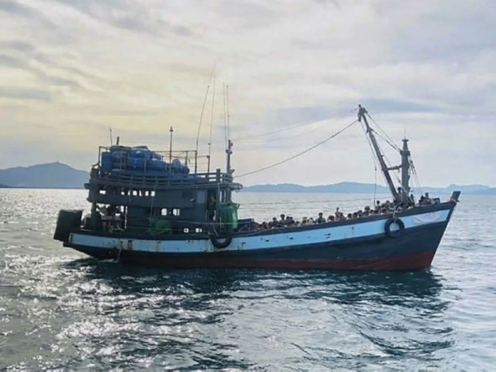 ماليزيا.. انتشال جثث 7 مهاجرين وإنقاذ 13 آخرين بعد انقلاب قاربهم