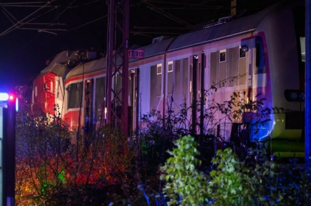 إصابة العشرات إثر تصادم قطارين في سلوفاكيا