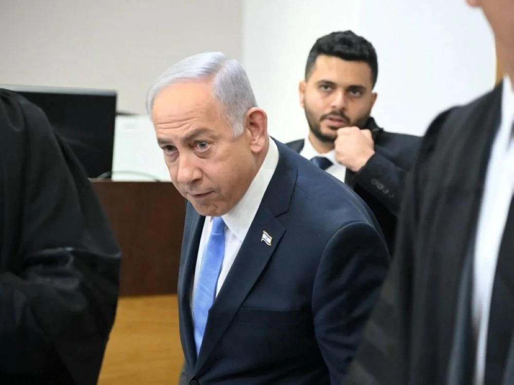 نتنياهو في دائرة الاتهام أمام الكنيست. 