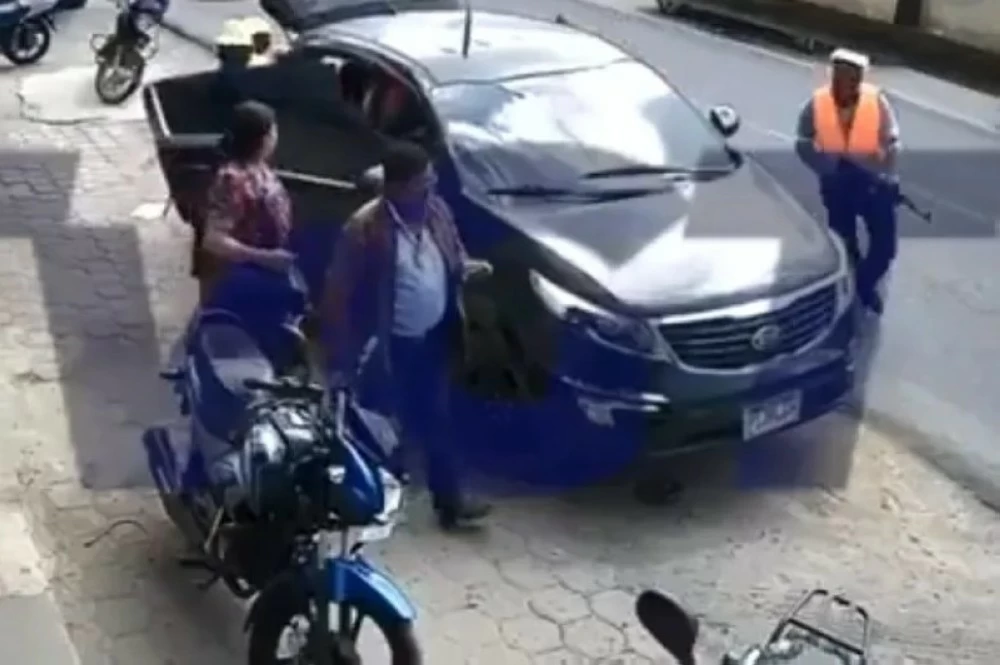 متنكرون بزي عمال بناء يغتالون سياسياً في غواتيمالا