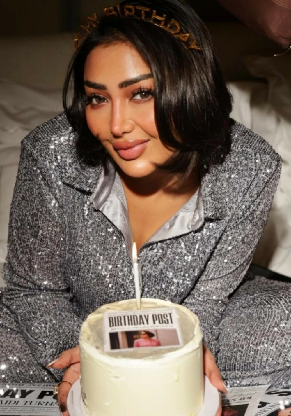 إطلالات براقة في عيد الميلاد.. نهى نبيل وريم السويدي تتألقان بالترتر