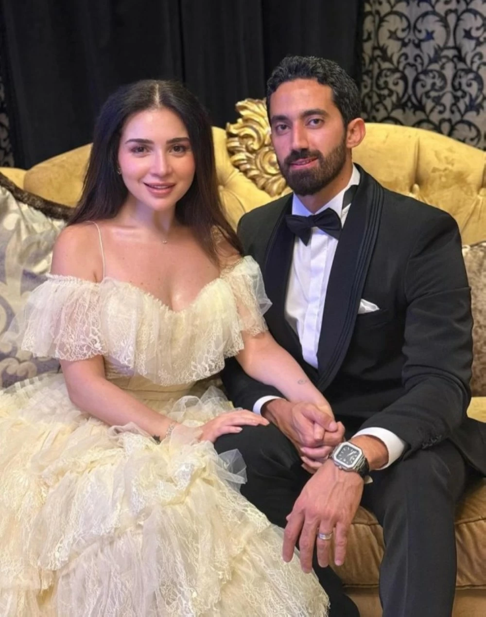 مي عز الدين تظهر بإطلالة ناعمة وبسيطة في حفل خطوبتها