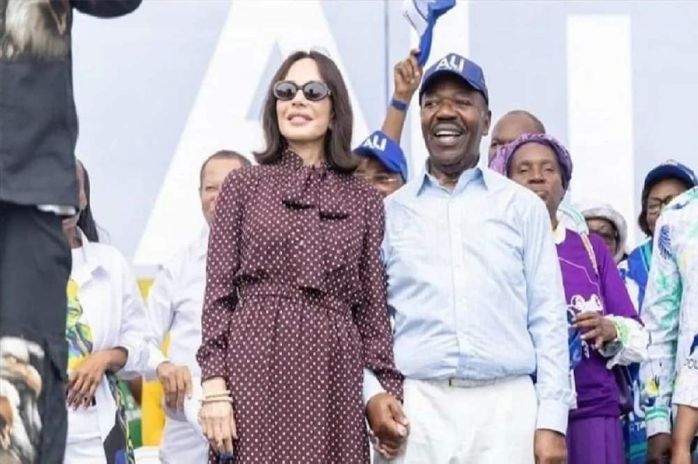 رئيس الغابون السابق وزوجته