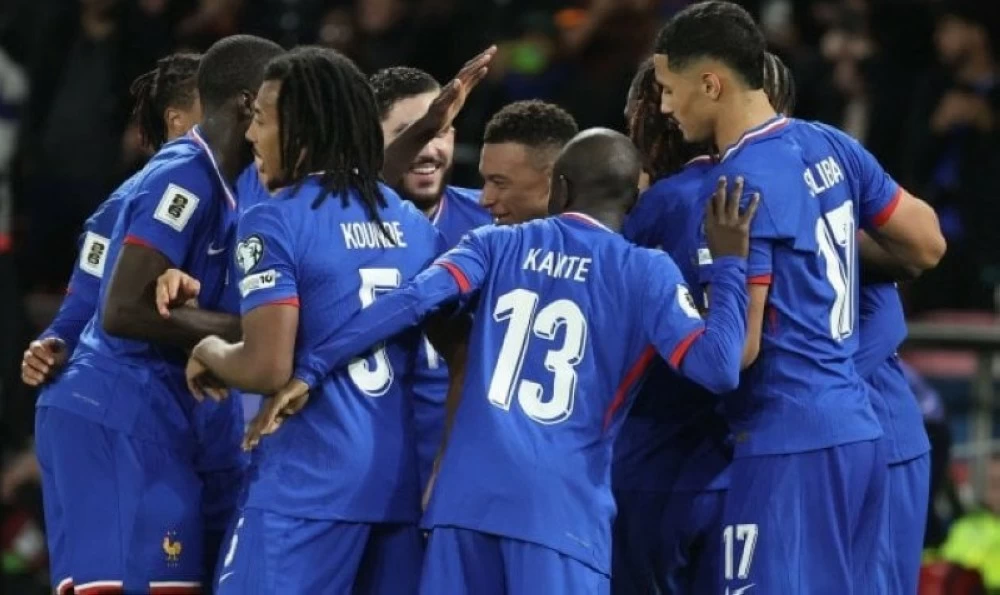 فرنسا تكتسح أوكرانيا وتتأهل إلى كأس العالم 2026. 