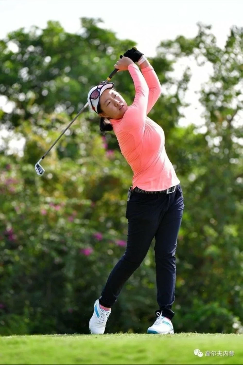 روي شين ليو.. نجمة شينزن التي عادت لتكتب أجمل فصول مجدها في بطولة أرامكو – الصين