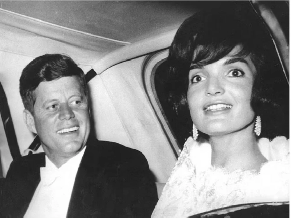 تفاصيل صادمة تغيّر رواية الساعات الأخيرة للرئيس الأمريكي