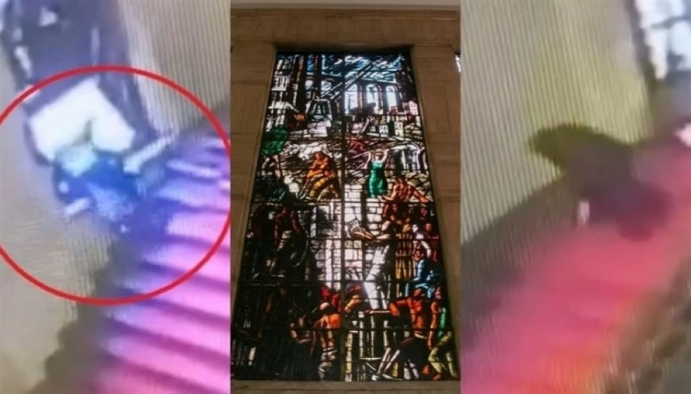 «سياسي» يتعثر ويحطّم كنزاً فنيّاً لا يُقدّر بثمن