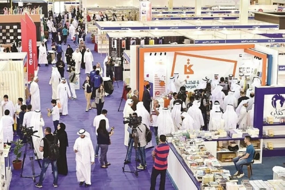 زوار لمعرض الكويت للكتاب في دورة سابقة.