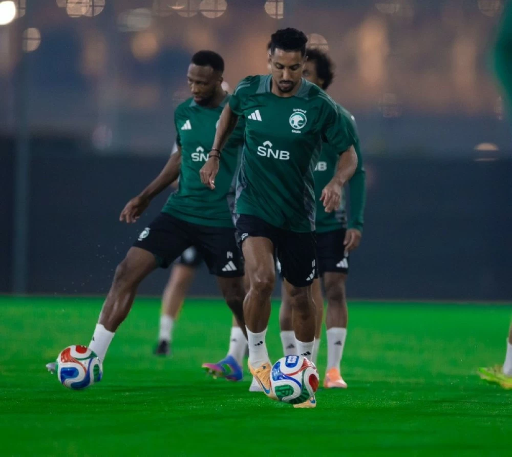قائد المنتخب السعودي سالم الدوسري في التدريبات بجدة