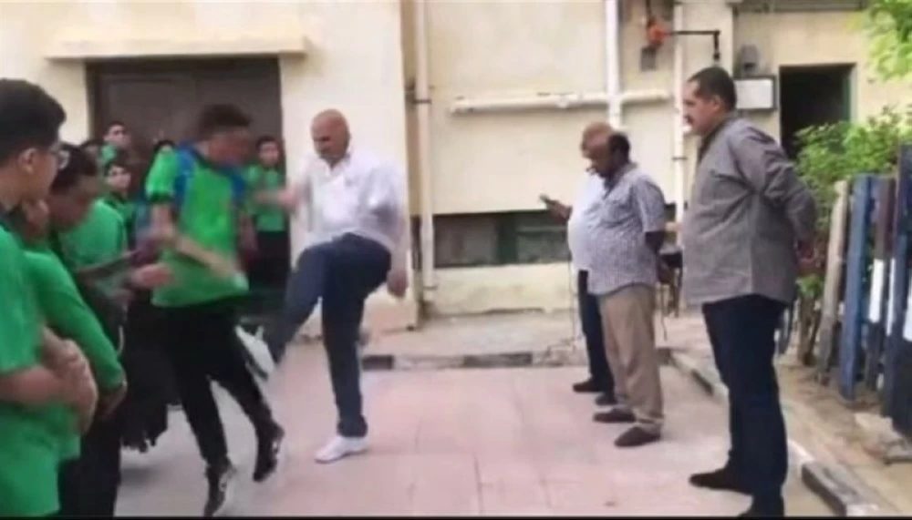 «رعب مدارس مصر»: التنمّر يدفع طفلة للانتحار.. ومدير يعتدي على تلميذ