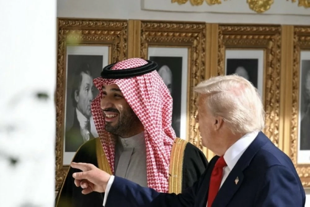 الرئيس الأمريكي يستعرض مع ولي العهد صور الرؤوساء الأمريكيين