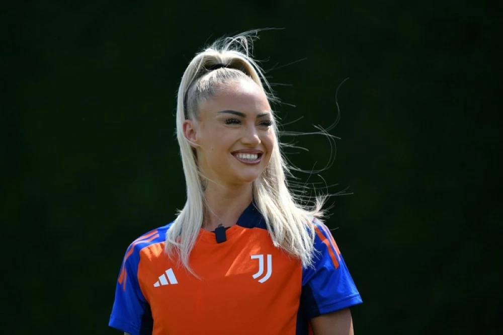 اللاعبة السويسرية أليشا ليمان