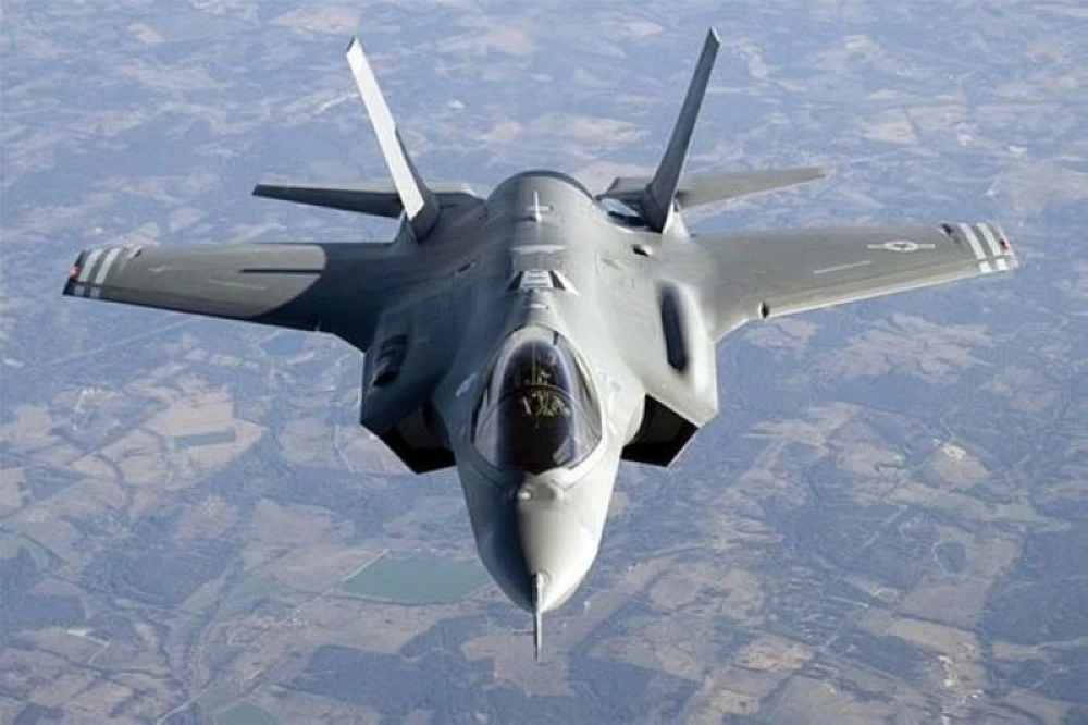 طائرة F35.
