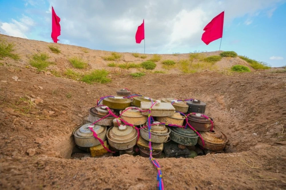 حوثية قُبيل تفجيرهاط