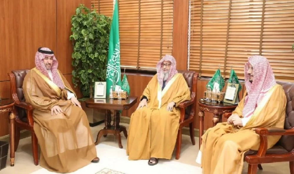 مفتي عام المملكة يستقبل رئيس الجمعية الوطنية لحقوق الإنسان