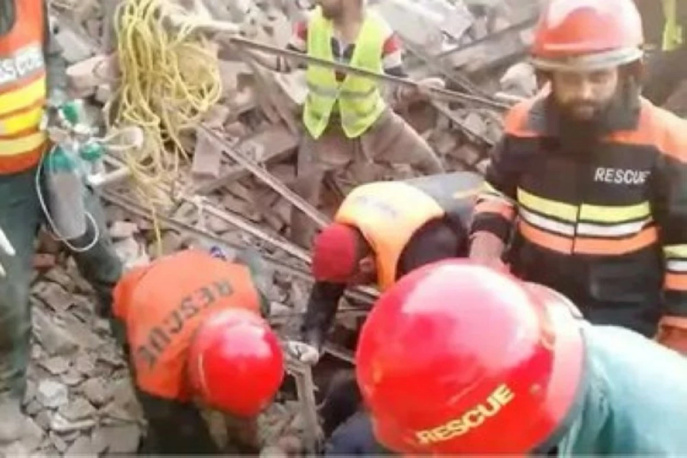 كارثة صباحية في باكستان.. انفجار غلاية مصنع كيماويات يودي بحياة 16 في البنجاب