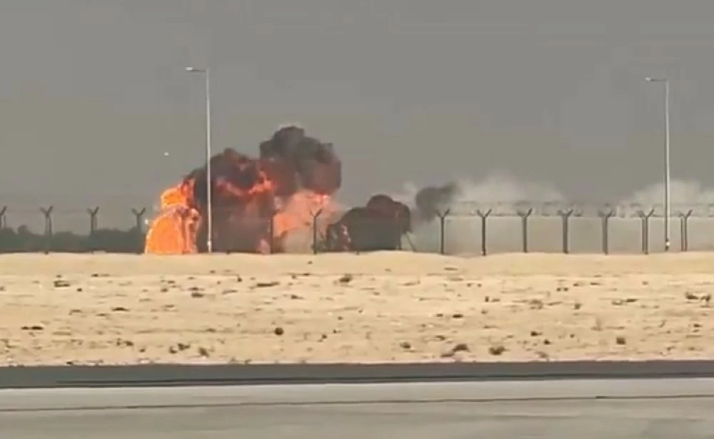 تحطم مقاتلة هندية في معرض دبي للطيران.. ومصرع قائدها