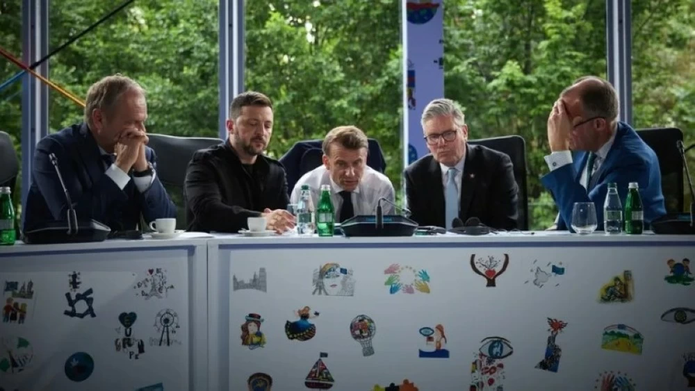 قادة أوروبا خلال لقاء مع زيلينسكي.