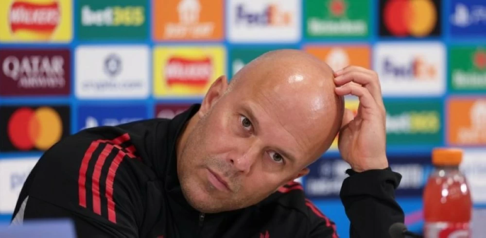 آرني سلوت مدرب ليفربول.