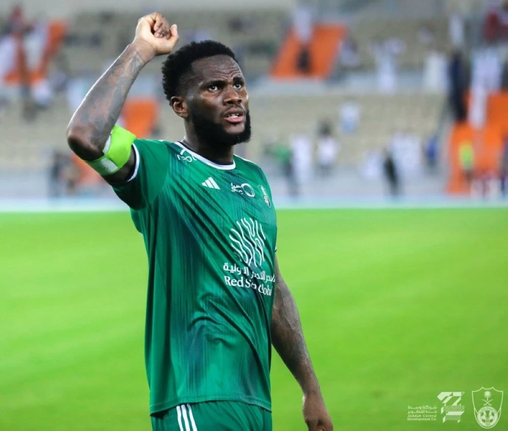 لاعب الأهلي كيسيه.