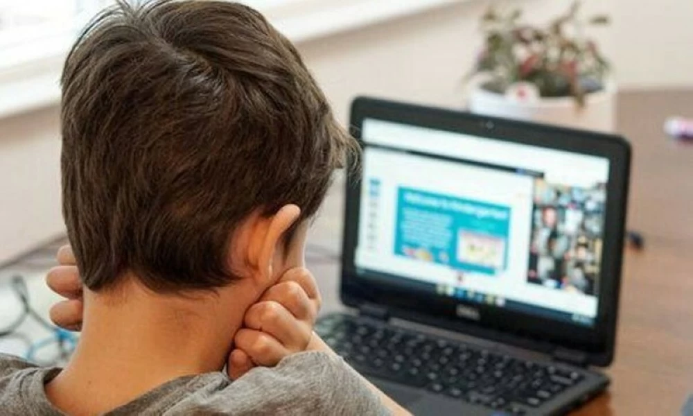 ماليزيا تحظر حسابات السوشيال ميديا على القاصرين