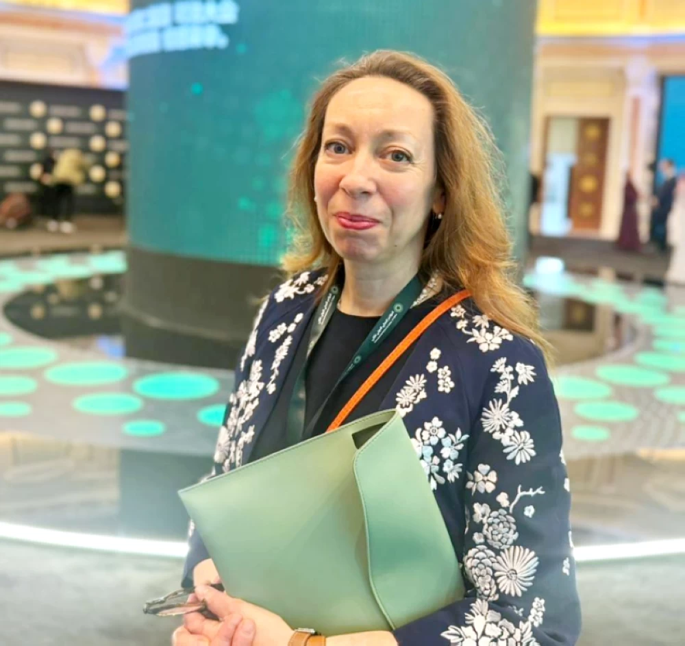 هايدي ستونكليف.