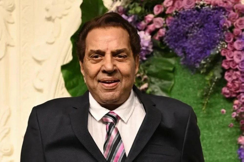 أسطورة بوليود دارمندرا