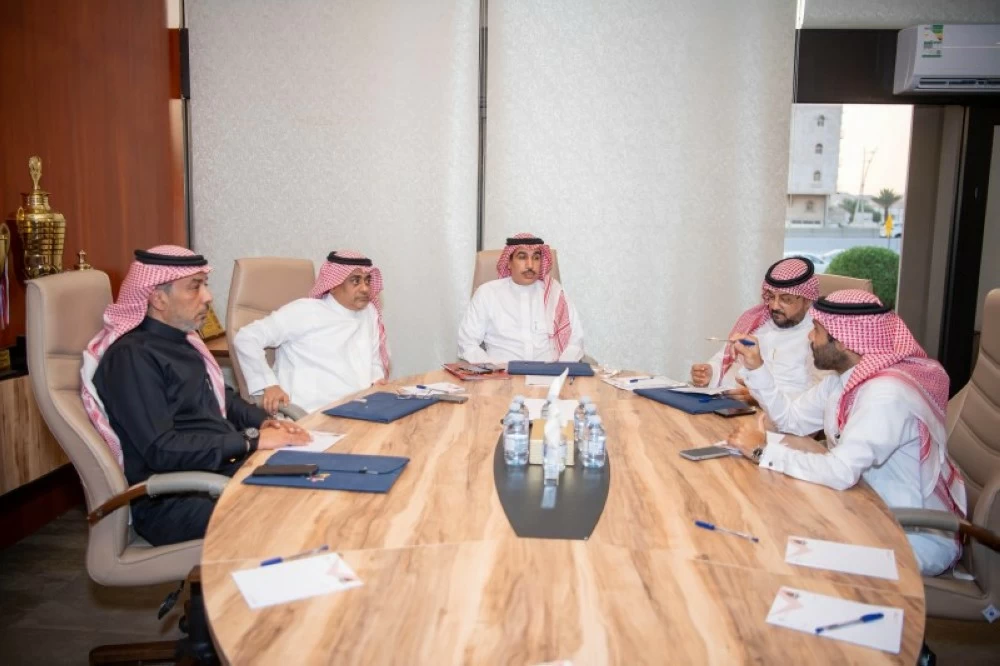 مصادر لـ«عكاظ»: مدربان على طاولة خيمي لإنقاذ الوحدة