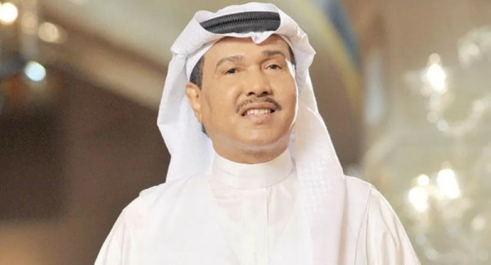 محمد عبده: «أقدم أغاني جديدة في حفلاتي بموسم الرياض.. وأحرص على متابعة آراء الجمهور»