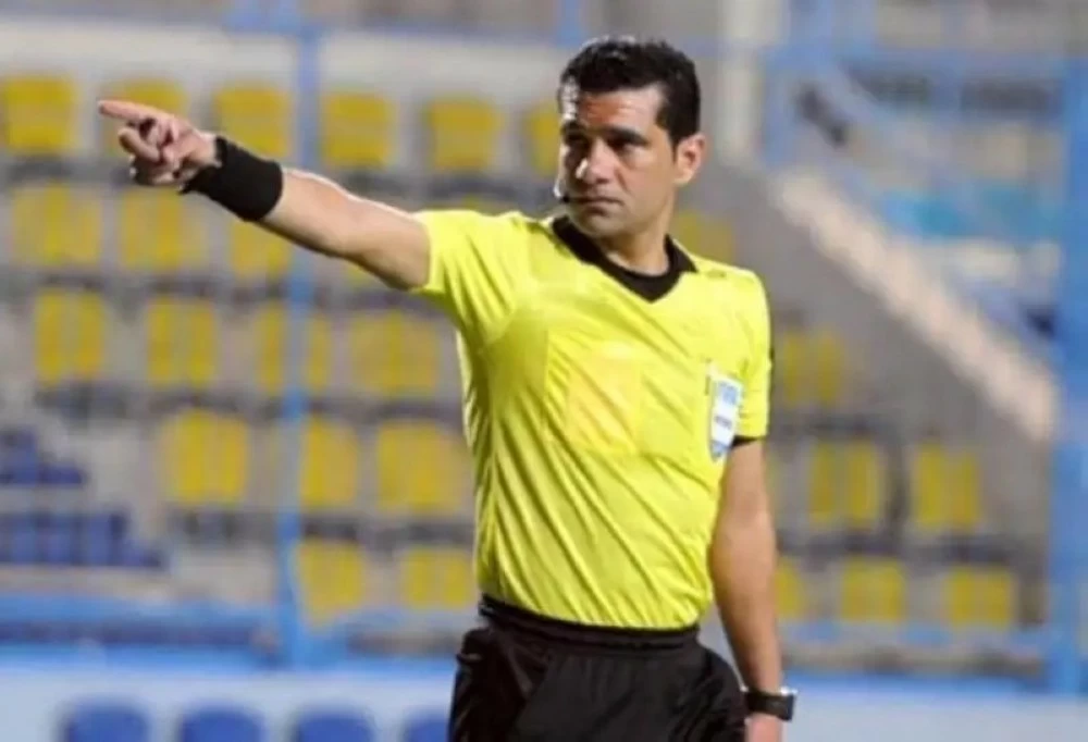 الحكم محمود البنا.