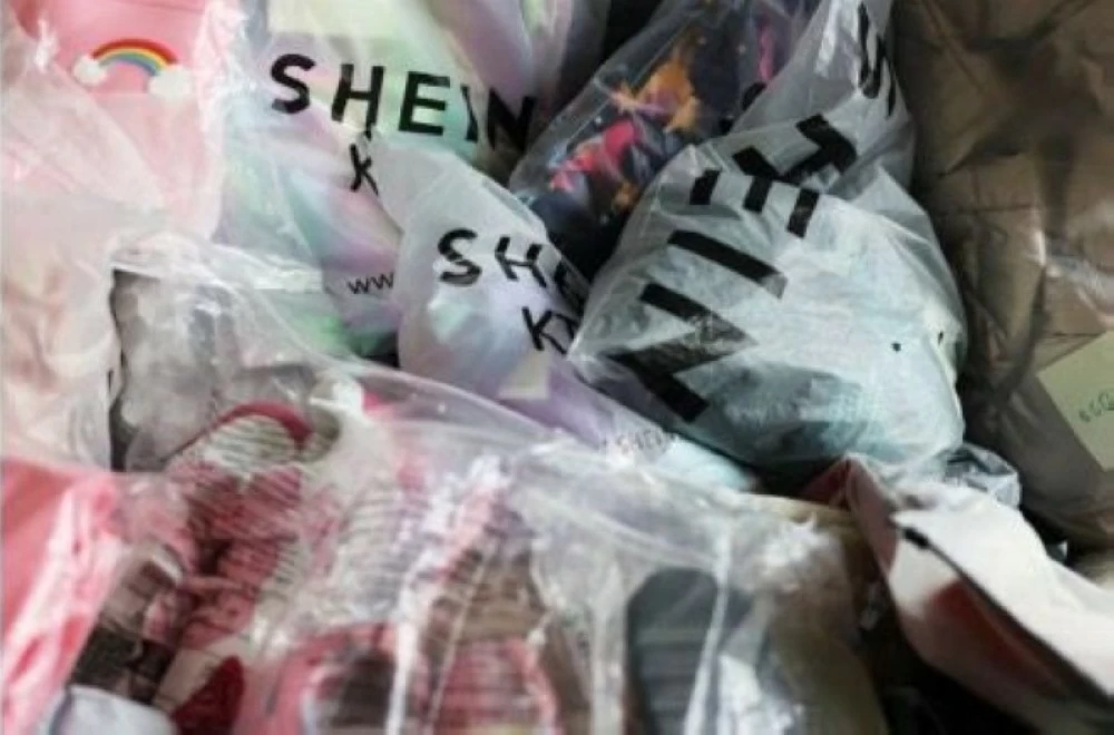 «شي إن» تعترف باحتواء عدد من منتجاتها على مواد كيميائية خطرة.