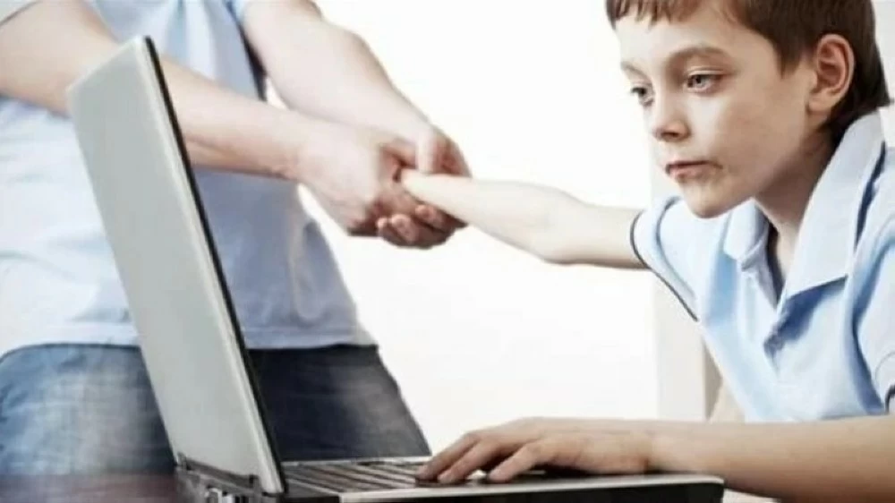 البرلمان الأوروبي يقرّ حظر وسائل التواصل على الأطفال دون 16 عاماً