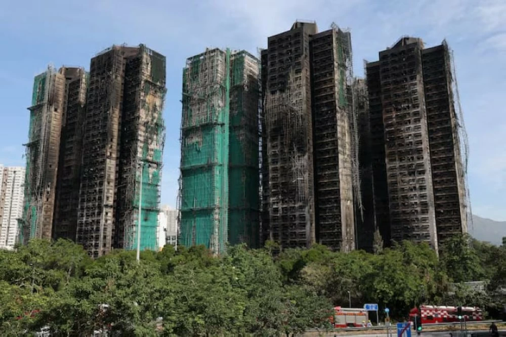 كارثة وانغ فوك.. ارتفاع عدد ضحايا حريق مبنى هونغ كونغ إلى 128 قتيلاً و200 مفقود