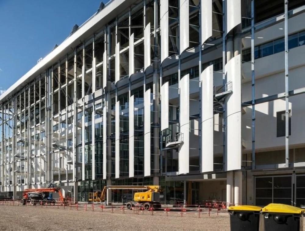 ملعب ستاد دو لا ميناو بتصميمه الجديد