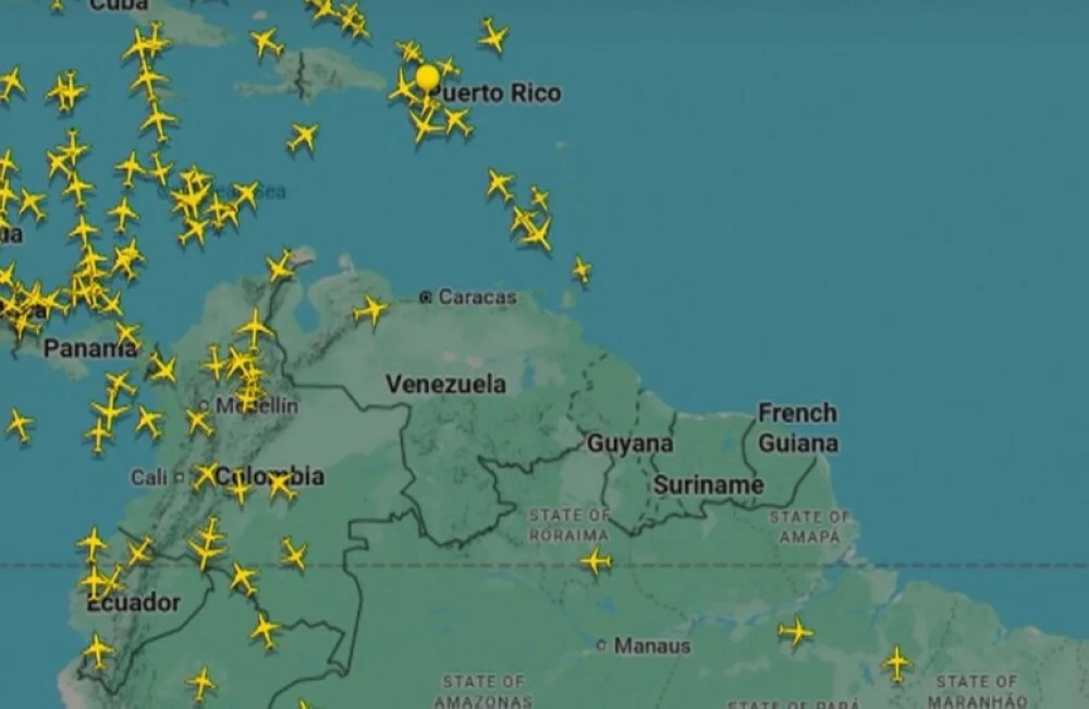 ترمب أعلن أنه سيتم إغلاق المجال الجوي فوق فنزويلا ومحيطها بالكامل دون تقديم مزيد من التفاصيل.