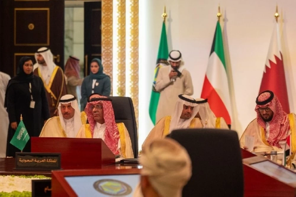 الرسي يشارك في اجتماع الدورة الـ166 للمجلس الوزاري التحضيري للقمة الخليجية في دورتها الـ46
