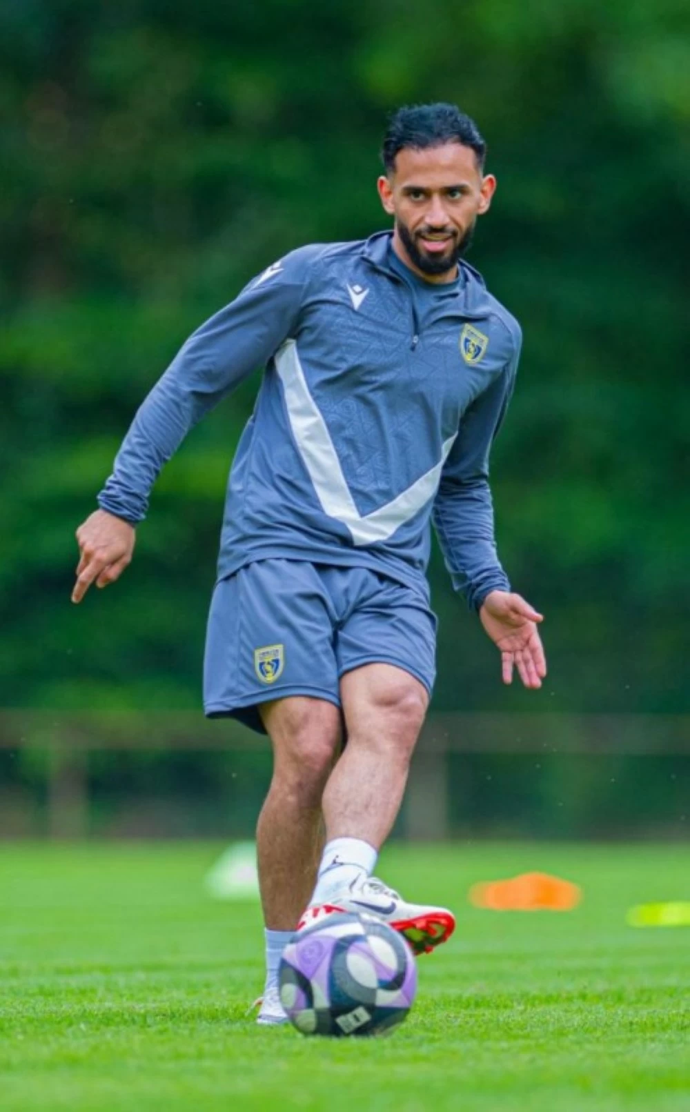 النجم التعاوني سلطان مندش.