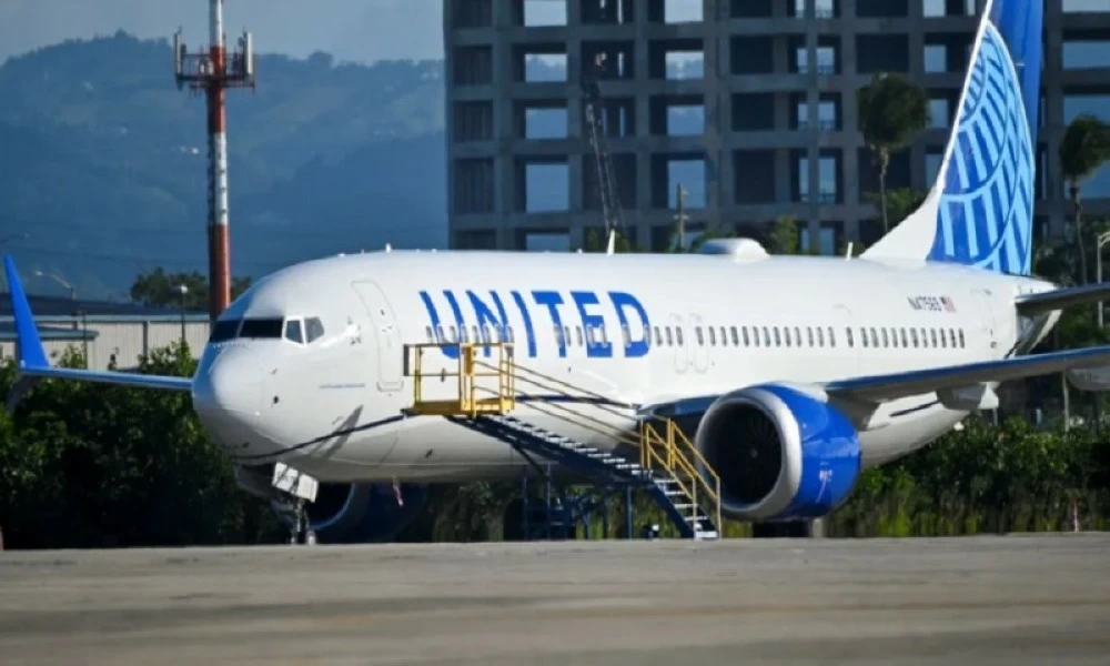 فوضى قبل الإقلاع.. راكبة تنفجر غضباً وتُجبر طائرة أمريكية على العودة