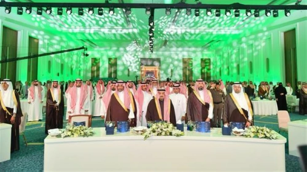 أمير منطقة الرياض يكرم الفائزين بجائزة المراعي للإبداع العلمي 